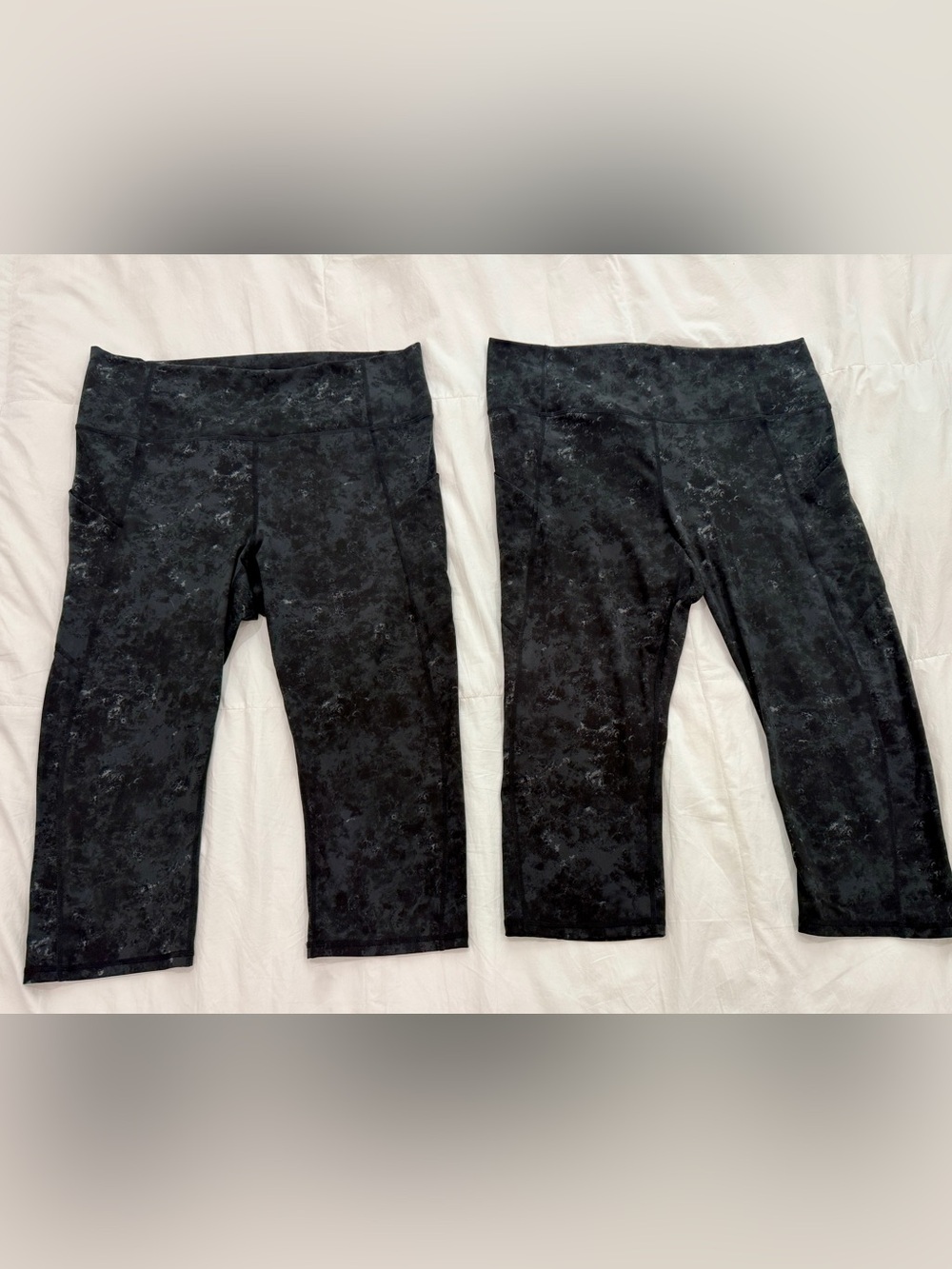 PureLuxe by Fabletics Black Capri Active Leggings